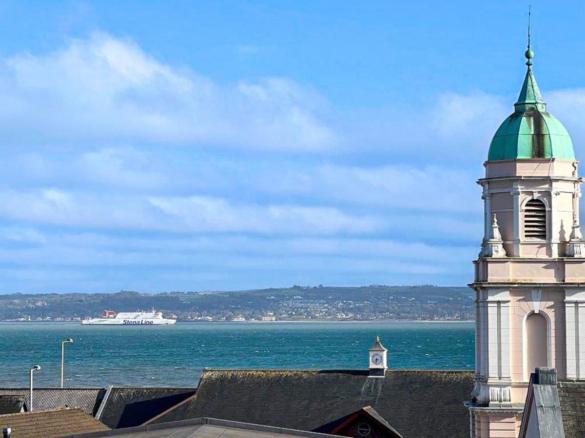 Modern Luxurious Apartment W/ Patio Balcony & View Jordanstown Eksteriør bilde