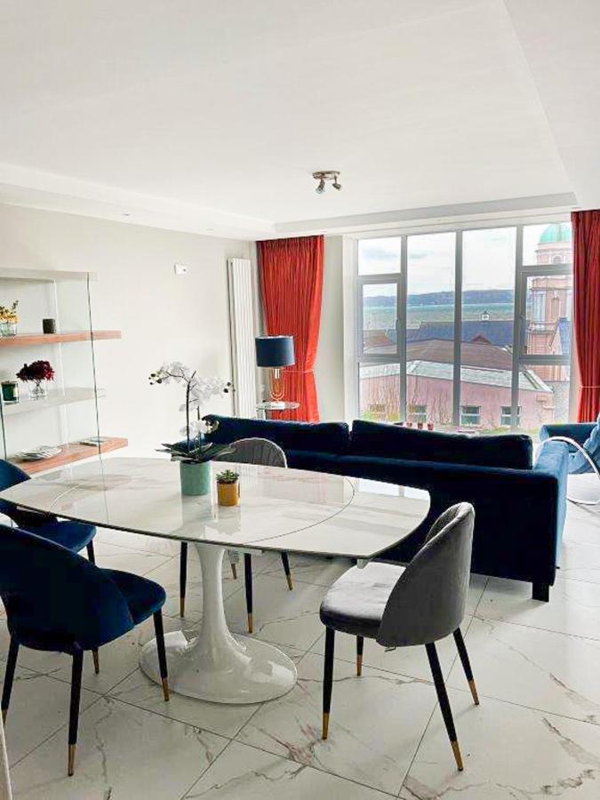 Modern Luxurious Apartment W/ Patio Balcony & View Jordanstown Eksteriør bilde