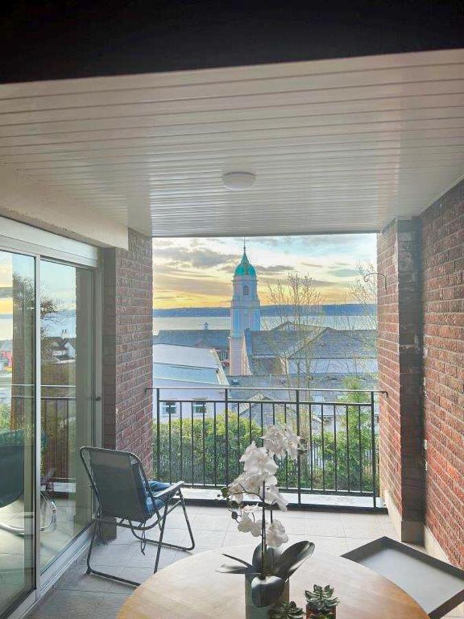 Modern Luxurious Apartment W/ Patio Balcony & View Jordanstown Eksteriør bilde